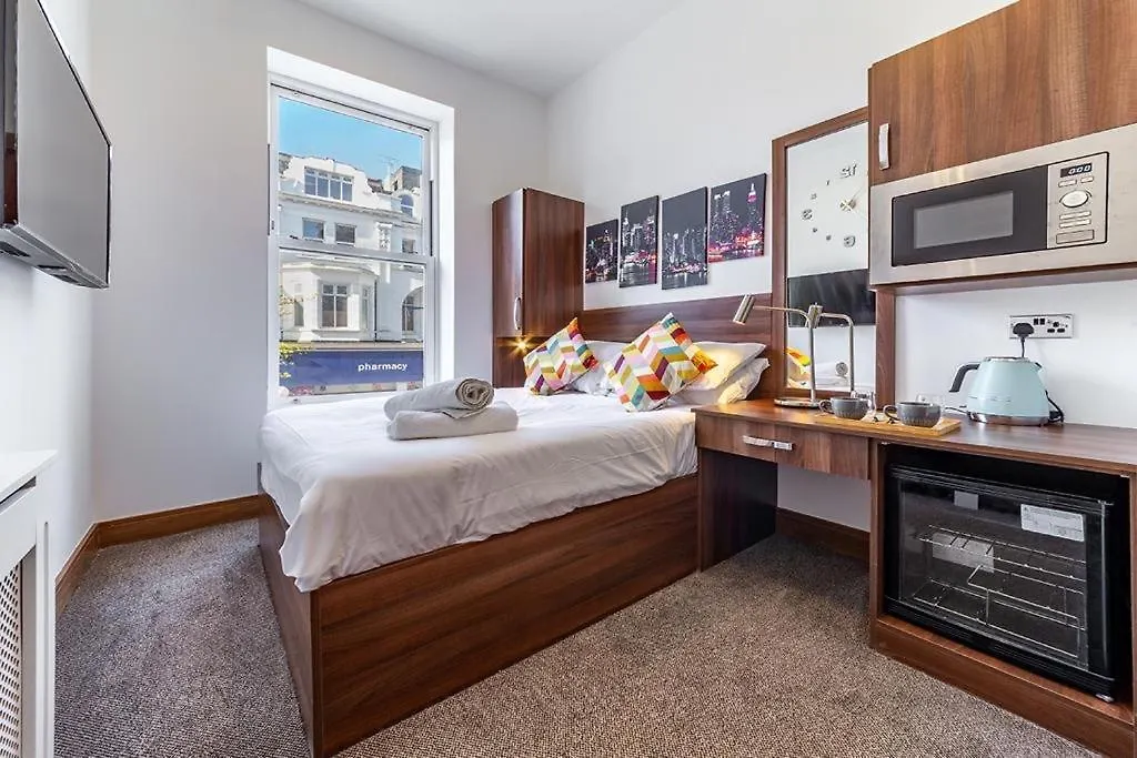 205 Earls Court Rooms-1